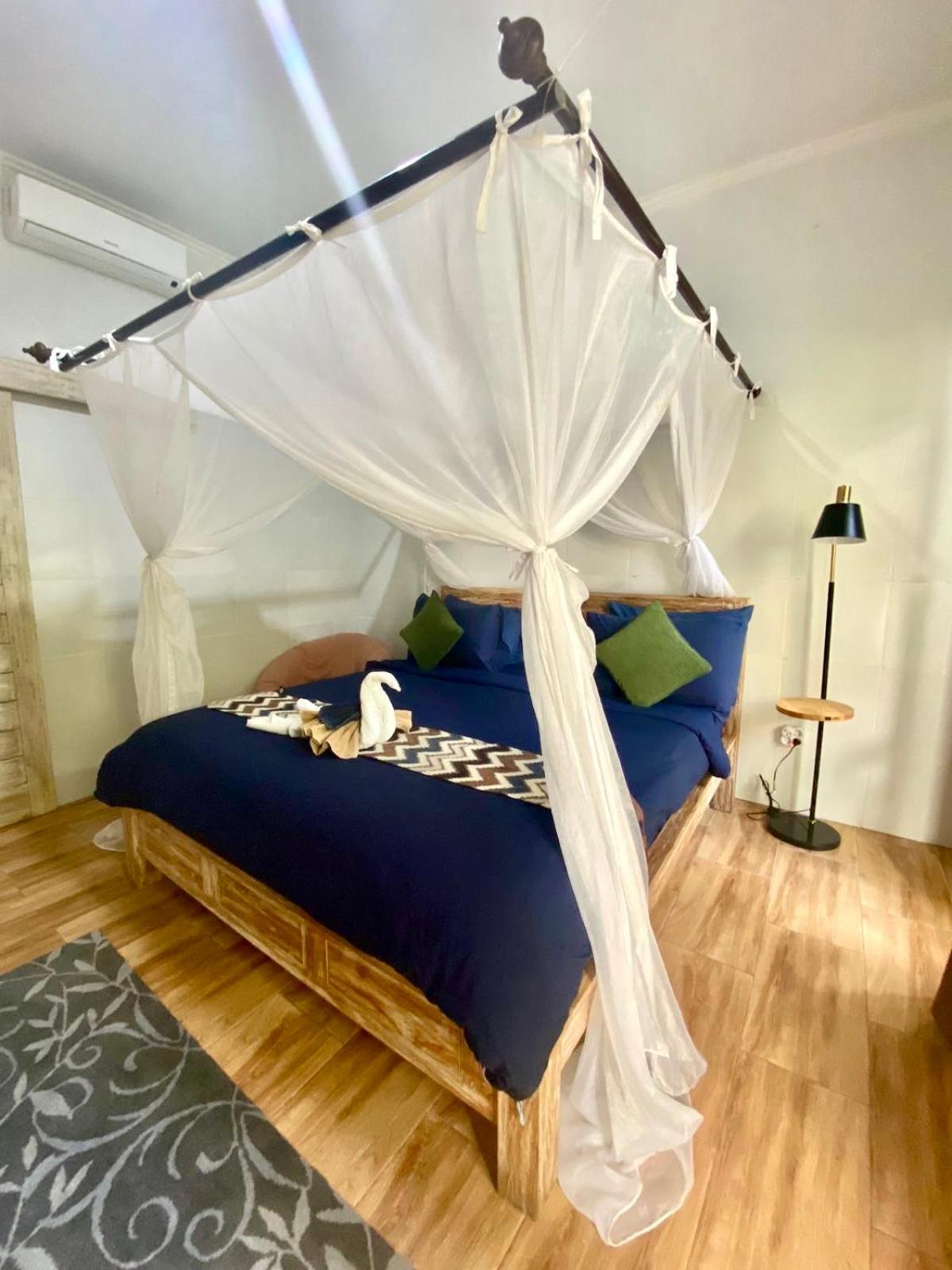 Kubu Guest House Seminyak  Exterior photo